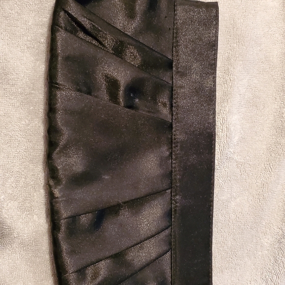 Two womens clutches - Picture 6 of 8